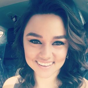 Meet your Posher, Angelyque